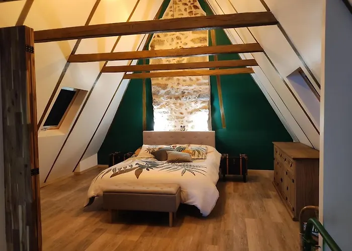 Holiday home Le De Louisantin Lacapelle-del-Fraisse